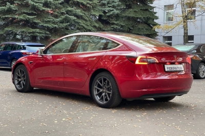 Tesla Model 3 Long Range