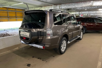 Mitsubishi Pajero IV