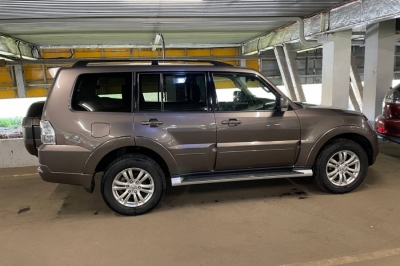 Mitsubishi Pajero IV