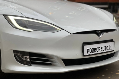 Tesla Model S Performance