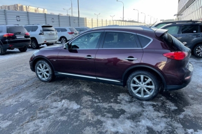 Infiniti QX50 I