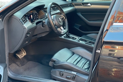 Volkswagen Passat R-line 4M