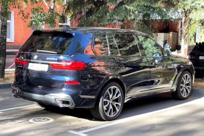BMW X7 M50d