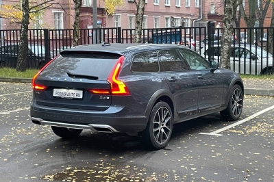 Volvo V90 Cross Country