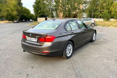 BMW 3 серии 320i