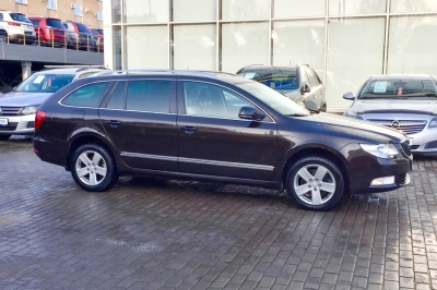 Skoda Superb 