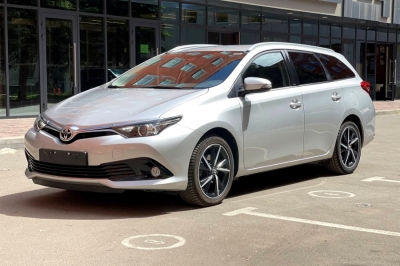 Toyota Auris Touring Sports