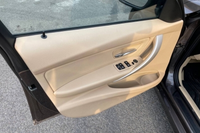 BMW 3 серии 320i