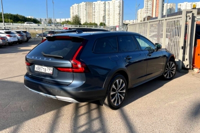 Volvo V90 Cross Country