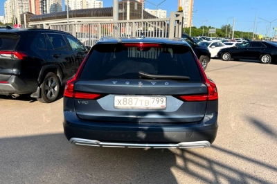 Volvo V90 Cross Country