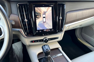 Volvo V90 Cross Country