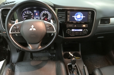 Mitsubishi Outlander III