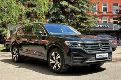 VW Touareg R-line