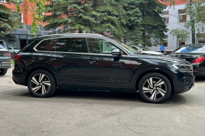 VW Touareg R-line