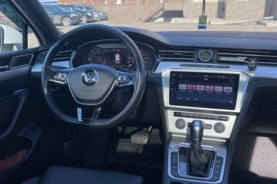 VW Passat