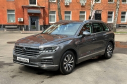 VW Touareg рест